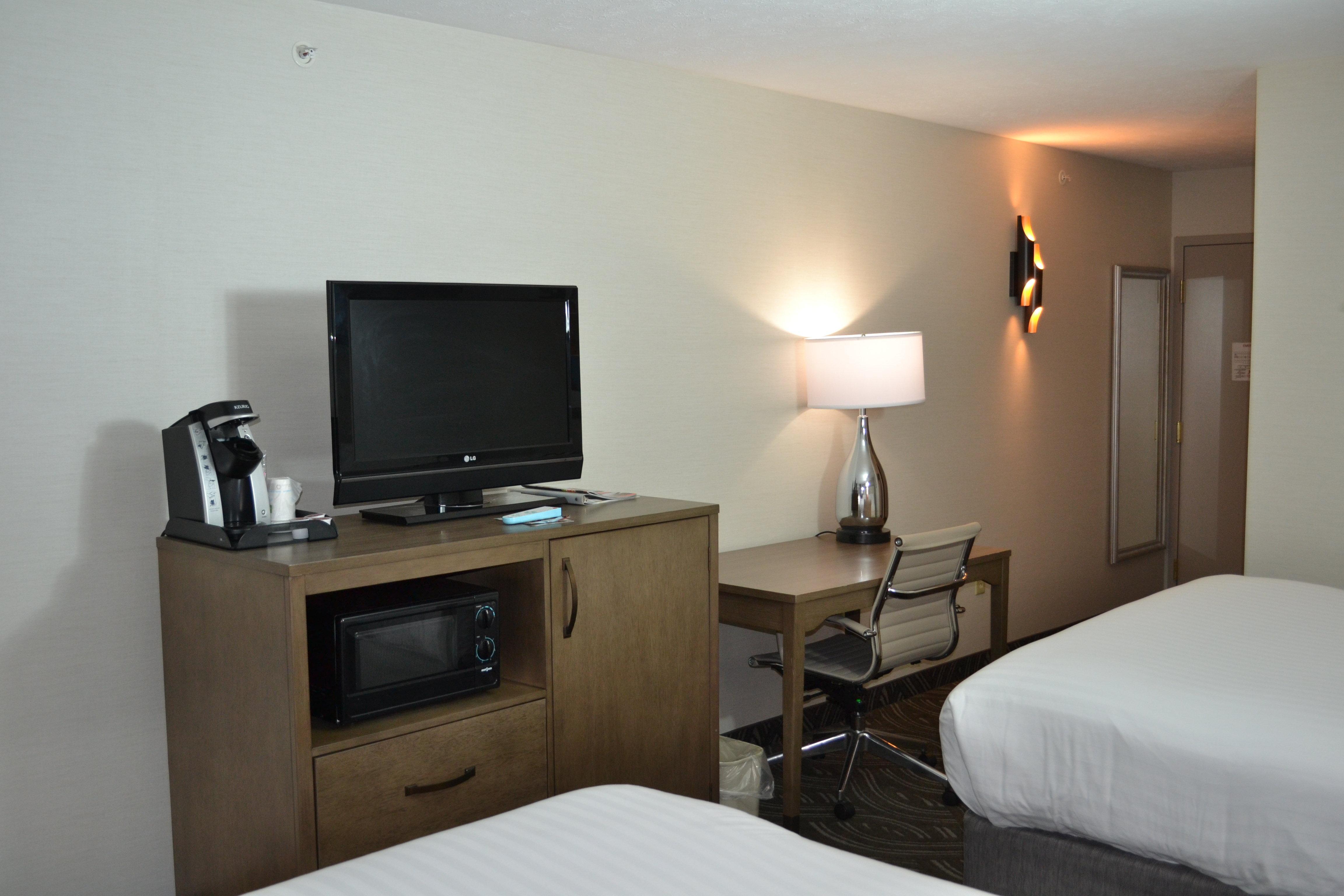 Holiday Inn Express Hotel & Suites Kent State University Экстерьер фото